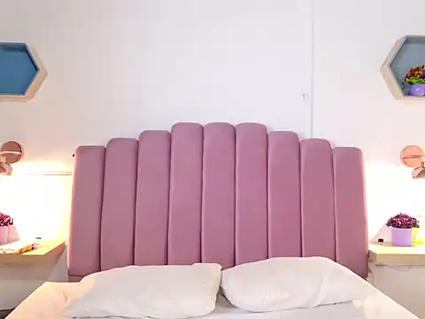 katiamoree online show from 5, 1, 2026