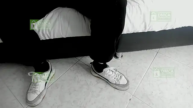 Ink Hung online show from 23, 12, 2025