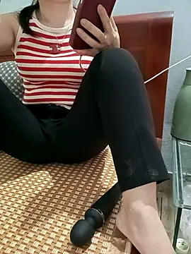 Sweet-Berryy online show from 11, 4, 2026