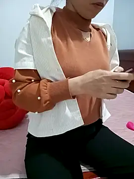 Sweet-Berryy online show from 14, 2, 2026