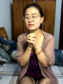 yunyun52012 online show from 9, 1, 2026