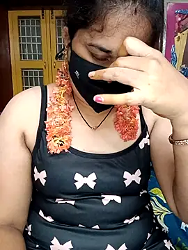 maduri   online show from 8, 4, 2026