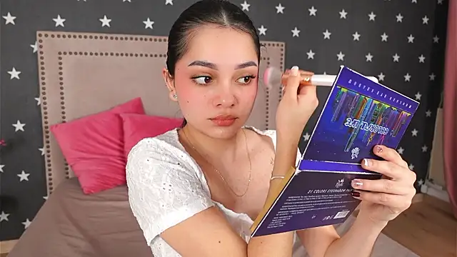 Snapshot of RaquellStar chatting on 19, 2, 2026 RaquellStar online show from 19, 2, 2026