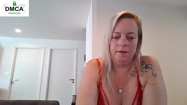 Snapshot of Miss-Chupagirly chatting on 18, 7, 2026 Miss-Chupagirly online show from 18, 7, 2026
