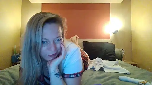 Miss-Chupagirly online show from 13, 1, 2026