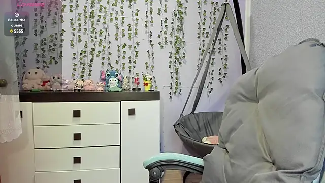 Yoonhee ki online show from 6, 5, 2026
