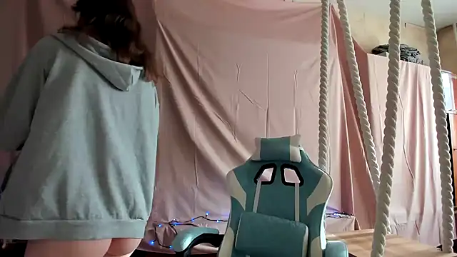 Snapshot of Yoonhee_ki chatting on 12, 1, 2026 Yoonhee ki online show from 12, 1, 2026