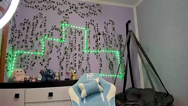 Yoonhee ki online show from 2, 2, 2026