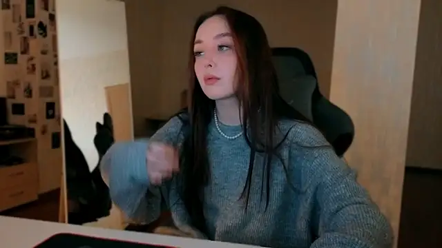 fallin lovee online show from 20, 12, 2025