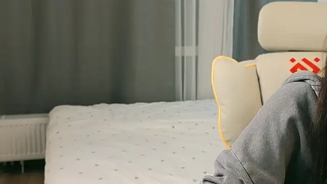 fallin lovee online show from 24, 2, 2026