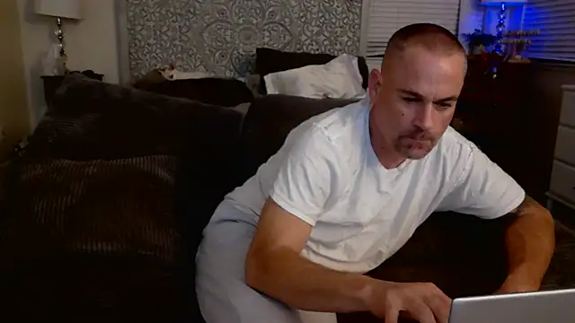 MISTERANDDEMI online show from 4, 3, 2026