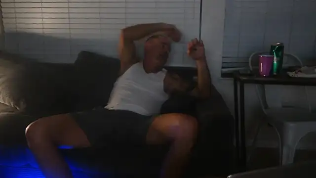 MISTERANDDEMI online show from 10, 4, 2026