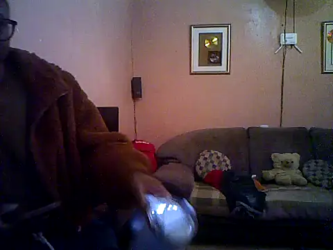 Snapshot of QUEENSasha27 chatting on 10, 1, 2026 QUEENSasha27 online show from 10, 1, 2026