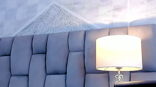 ChannelWhitee  online show from 14, 1, 2026