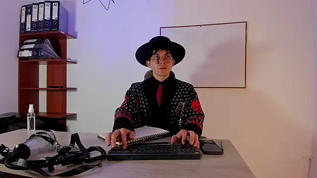 Snapshot of Eliot_X chatting on 20, 12, 2025 Eliot X online show from 20, 12, 2025