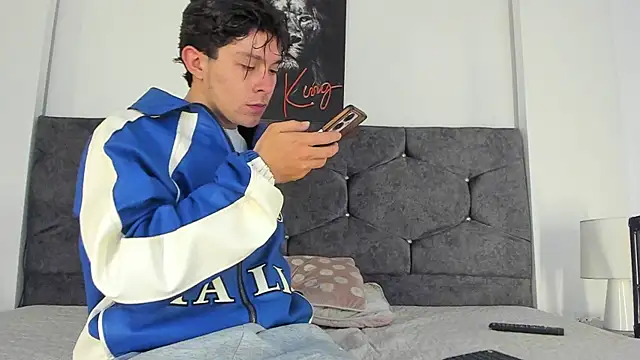 Snapshot of Eliot_X chatting on 8, 1, 2026 Eliot X online show from 8, 1, 2026