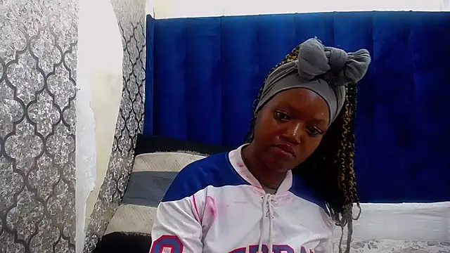 Snapshot of DarkBeauty33 chatting on 15, 1, 2026 DarkBeauty33 online show from 15, 1, 2026