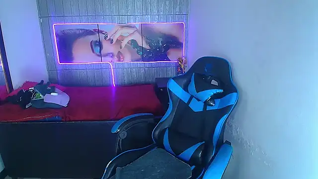 Snapshot of dolly_boob chatting on 9, 1, 2026 dolly boob online show from 9, 1, 2026