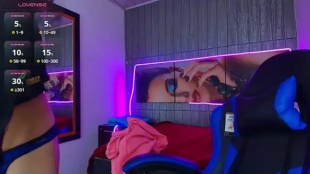 Snapshot of dolly_boob chatting on 11, 2, 2026 dolly boob online show from 11, 2, 2026