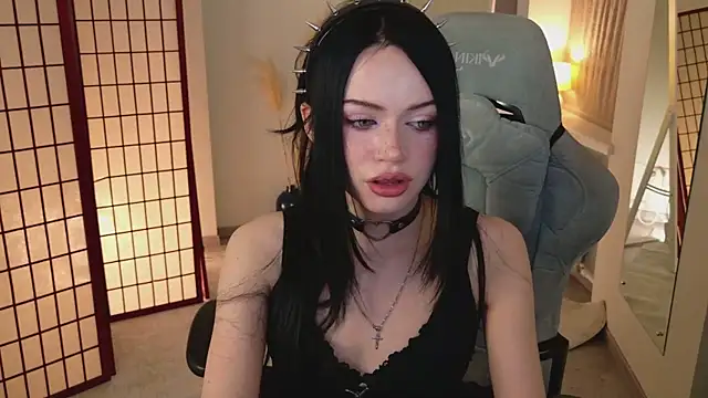 Dark Diva online show from 16, 4, 2026