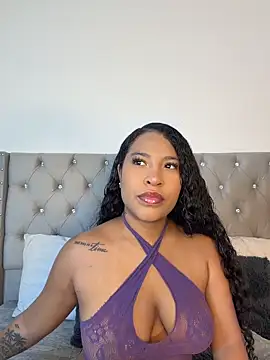 izzybelmonth12 online show from 2, 4, 2026