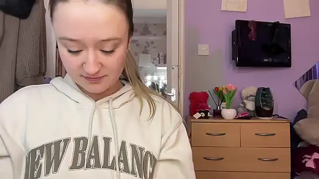 Snapshot of LilyLuck_ chatting on 14, 2, 2026 LilyLuck online show from 14, 2, 2026