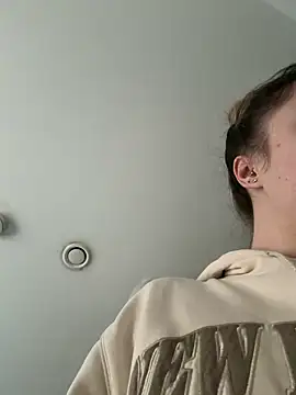 Snapshot of LilyLuck_ chatting on 20, 2, 2026 LilyLuck online show from 20, 2, 2026