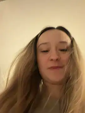 Snapshot of LilyLuck_ chatting on 7, 2, 2026 LilyLuck online show from 7, 2, 2026