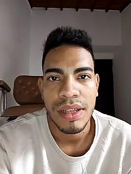 Moreno latino sex online show from 20, 12, 2025