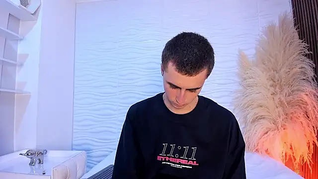 SpaceBoy1 online show from 15, 2, 2026