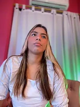 MiaSizzle online show from 4, 2, 2026