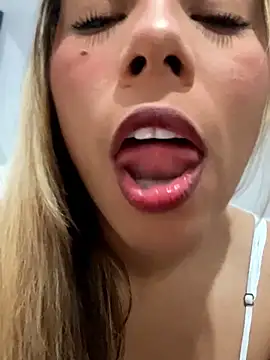 MiaSizzle online show from 28, 2, 2026