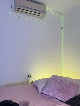 Zoe mrl online show from 4, 3, 2026