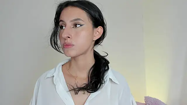 Zoe mrl online show from 10, 4, 2026