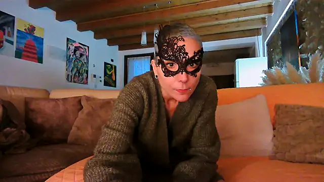 ErotiKat online show from 7, 2, 2026