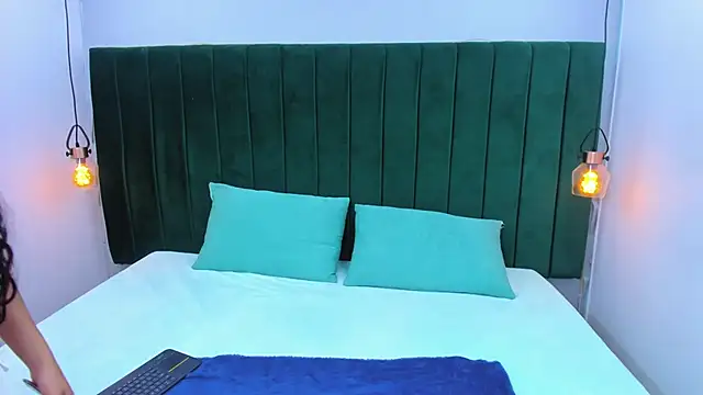 Snapshot of Ema-Messy chatting on 14, 1, 2026 Ema-Messy online show from 14, 1, 2026