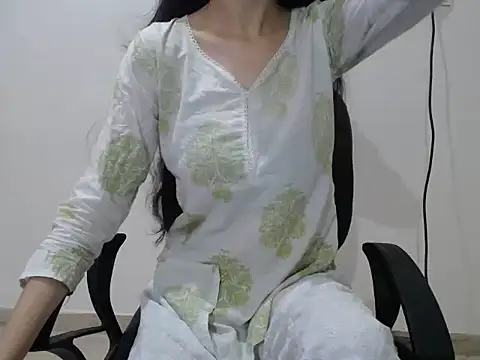 Farhana beautyfull online show from 22, 4, 2026