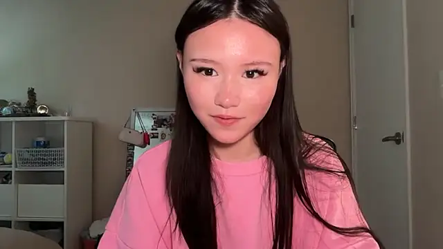 luvvivii online show from 16, 5, 2026