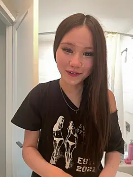 luvvivii online show from 1, 6, 2026