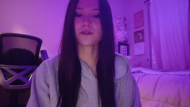 luvvivii online show from 11, 2, 2026