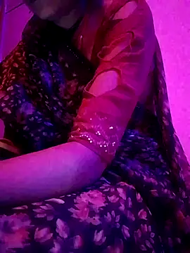 Snapshot of mantraverma chatting on 2, 6, 2026 mantraverma online show from 2, 6, 2026