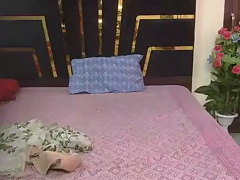 bold-smirthii online show from 13, 4, 2026