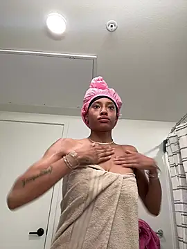 Snapshot of Davineniy chatting on 10, 1, 2026 Davineniy online show from 10, 1, 2026