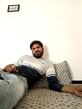 AmitKumar7758 online show from 15, 1, 2026