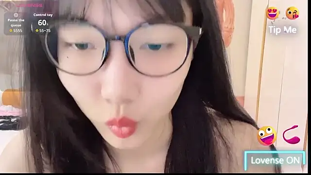 Snapshot of zhnmjx2025 chatting on 7, 2, 2026 zhnmjx2025 online show from 7, 2, 2026