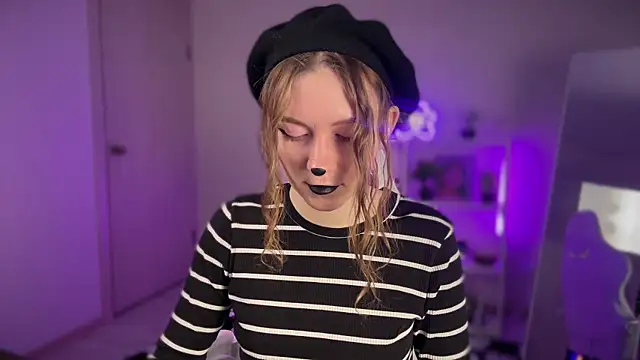 KellySunn online show from 12, 4, 2026