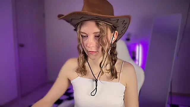 KellySunn online show from 5, 4, 2026