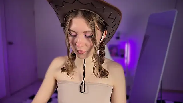 KellySunn online show from 4, 4, 2026