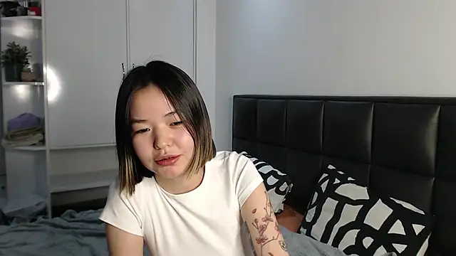 niia mur online show from 22, 2, 2026