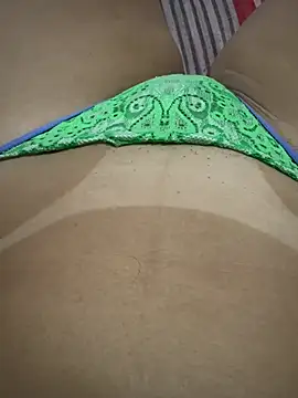 laramacedo2026 online show from 10, 4, 2026